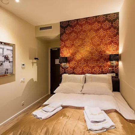 Royal Plaza Hotel