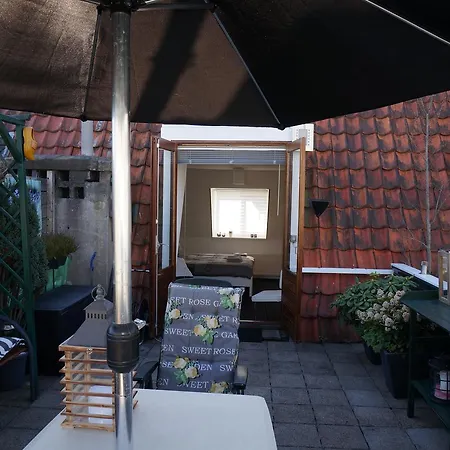 阿姆斯特丹屋顶露台住宿加早餐旅馆 2*