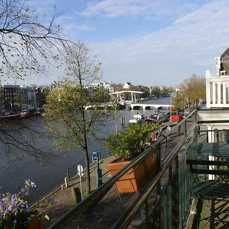 Hotel The Bridge 3*