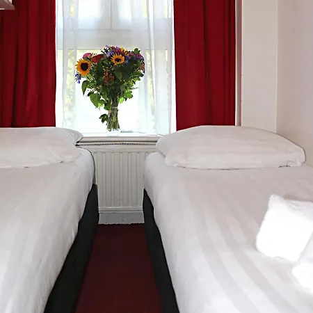 Hotel Max 2*