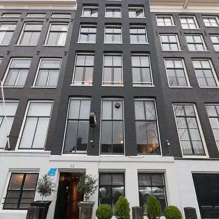 Hermitage Hotel 2*