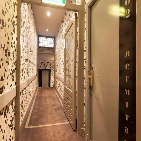 Hermitage Hotel 2*
