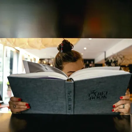 Citizenm South 4*