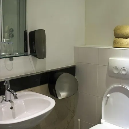 Floris Hotel