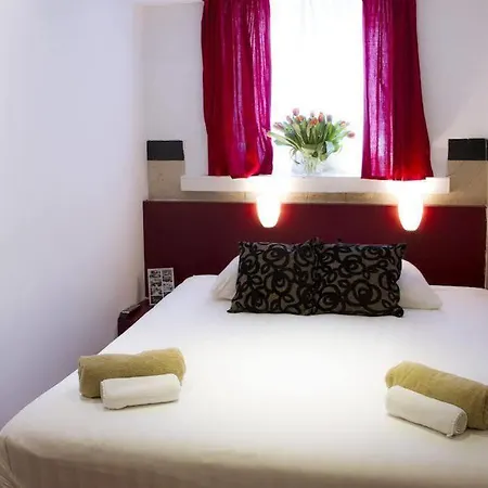 Floris Hotel 2*