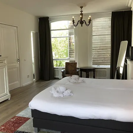 Nine-t-teen Bed And Boutique Отель типа 