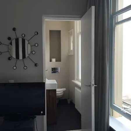 Nine-t-teen Bed And Boutique 3* Амстердам
