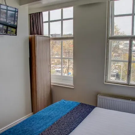 Hotel Budget Y Boulevard 2*
