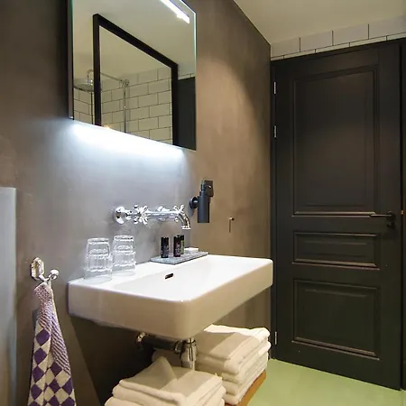 Authentic - De Vergulden Eenhoorn Hotel Amsterdam