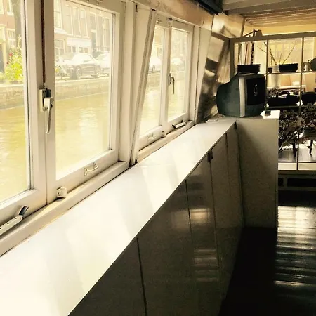 Canal Boat City Center