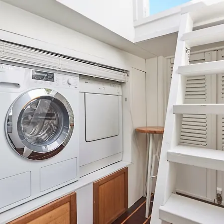 Luxurious 110m² 3br Houseboat In Centre! Hotel en barco