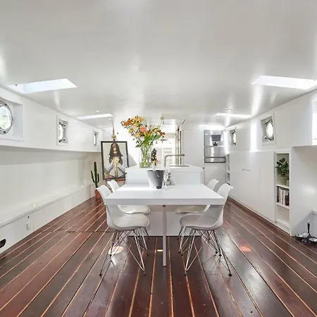 Luxurious 110m² 3br Houseboat In Centre! Hotel en barco *