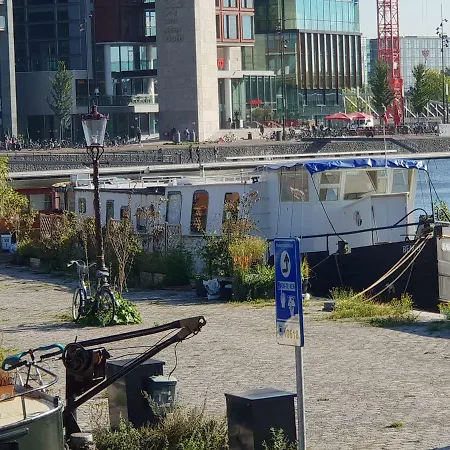 Bateau-hôtel Beagle Family Houseboat *