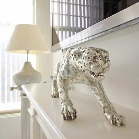 White Luxury Penthouse In Centre شقة أمستردام