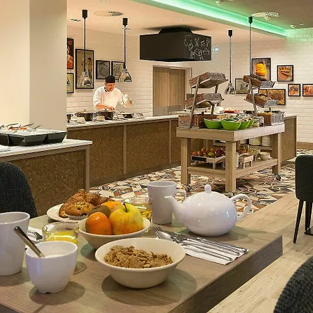 Holiday Inn Amsterdam Szálloda