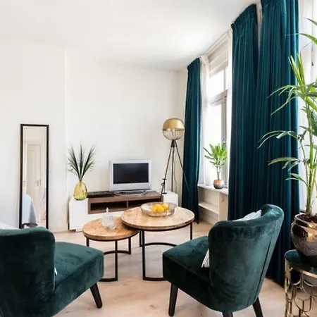 Couette-café Boutique Canal House