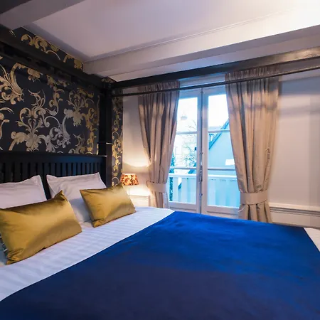 Canal Apartment Amsterdam