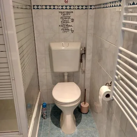 Holy Dove Bed & Breakfast 2*
