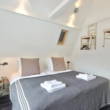 2 Bedroom Center Terrace Амстердам