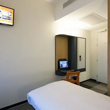 Easyhotel Arena Boulevard Hotel