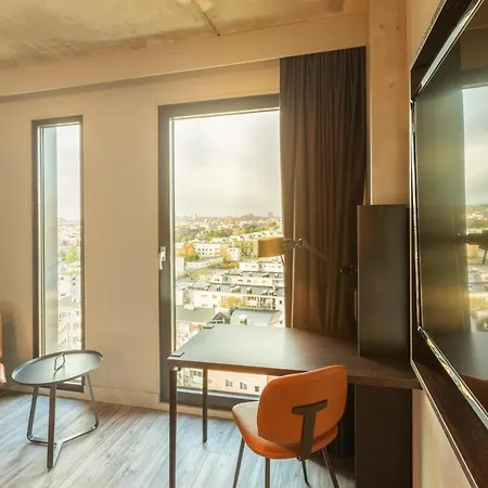 Hotel - The Niu, Fender