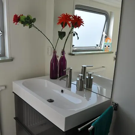 Private On Houseboat Privatunterkunft
