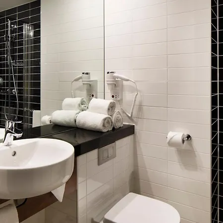 Express - Sloterdijk Station By Ihg Hotel 3*