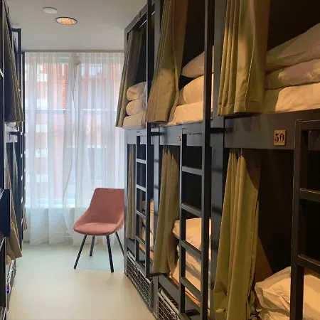 Hostel Durty Nelly's *