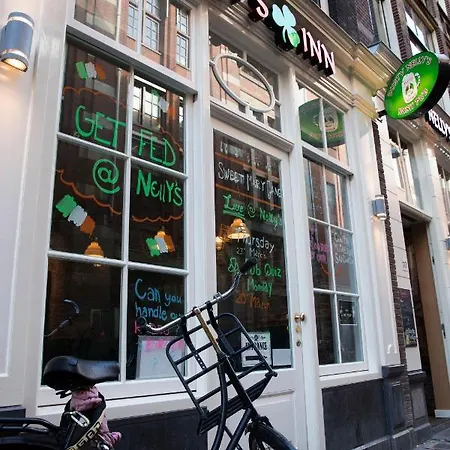 Hostel Durty Nelly's