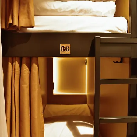 Durty Nelly's Hostel
